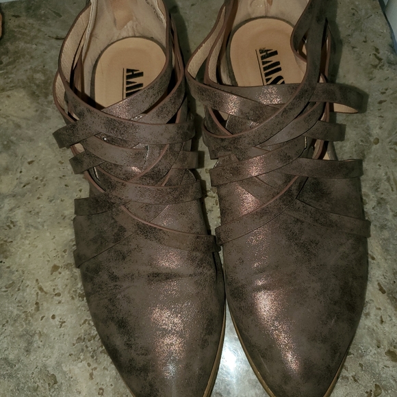 Gorgeous Booties - Picture 2 of 7